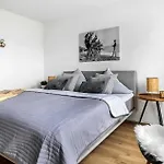 Taka Tuka Lounge *